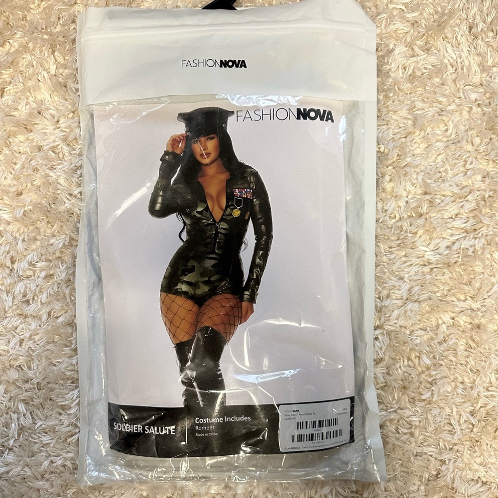 Fashion Soldier Salute Costume size XS/S (brand new)